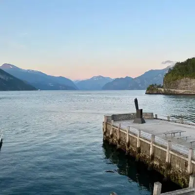 7 Min to Fjord - Alpine Stay in Stranda