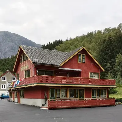 Kvamsdal Pensjonat 1