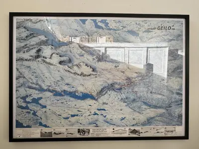 a framed picture of the hollywood sign and the golden gate bridge at Spacious and beautiful apartment in Geilo, mountain retreat with view! in Geilo