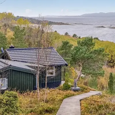 Cozy Home In Kjørsvikbugen With Wifi