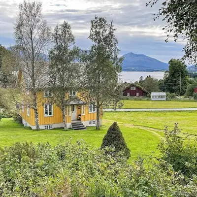 6 person holiday home in AVERØY-By Traum