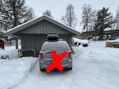 a car parked in the snow with a x on it at Apartment Grønlid in Rauland