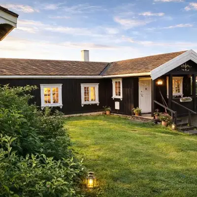 Smie på sjarmerende og historisk gård