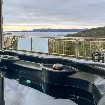 Awesome Home In Fevåg With Wifi