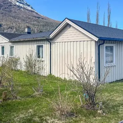 Gorgeous Apartment In Eresfjord
