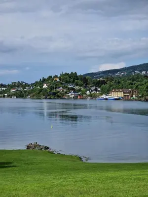 a view of a large body of water at Eidsvåg in Bergen