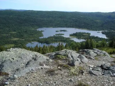 a view of a lake from the top of a mountain at Hytte på fjellet, med mange turmuligheter ! in Gol
