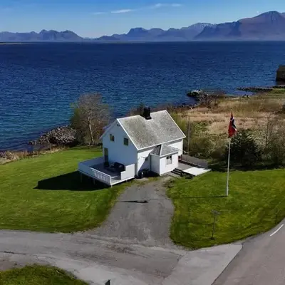 Sjønært feriehus