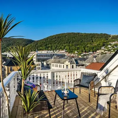 The Townhouse Dream I Must See Views!