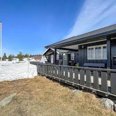 3 Bedroom Lovely Home In Sjusjøen