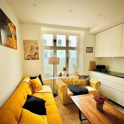 Downtown free parking cozy apartment
