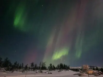 an image of the northern lights in the sky at NEUE Fjellhytte in Etnedal