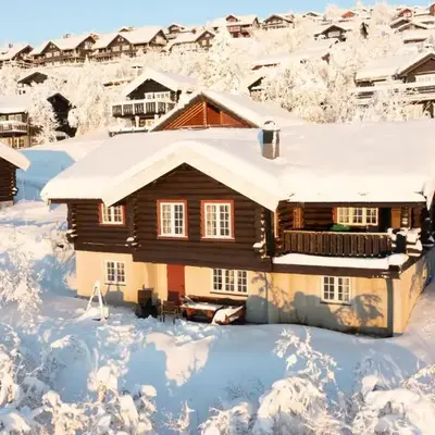 Large Cabin with Stunning Views!