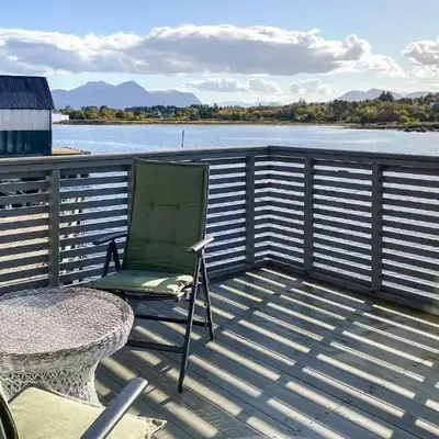 Beautiful Home In Fjørtoft With Wifi