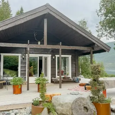 Cozy Modern Cabin In West Norway With View