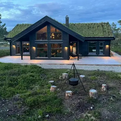 Large Cabin Near Hardangervidda With Sunny Veranda