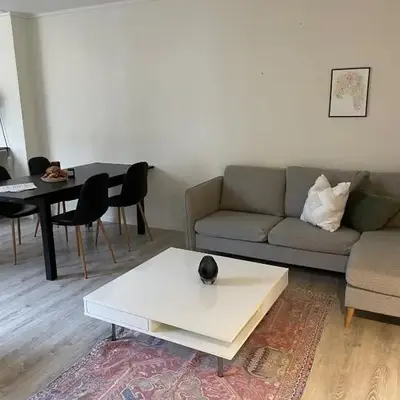 Bright Modern Apartment - Prime Location
