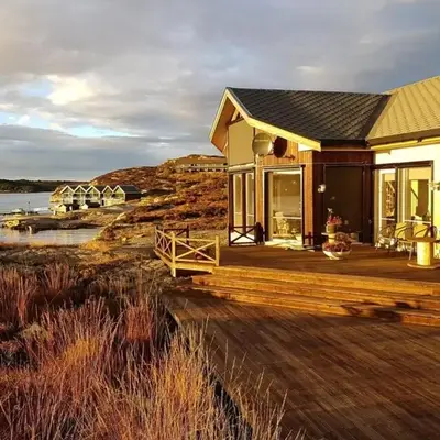 Seaside Dream Cabin With Jacuzzi