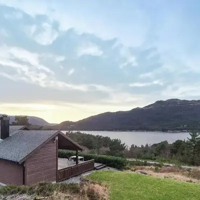 Gorgeous Home In Eivindvik With Wifi