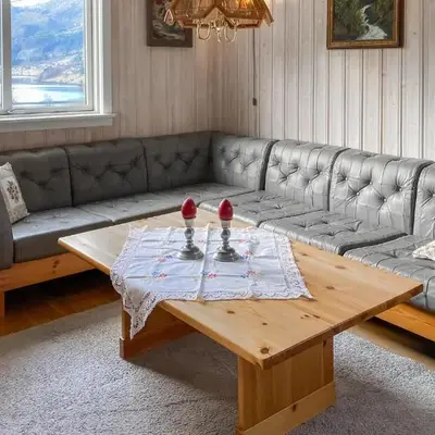 Gorgeous Home In Åheim