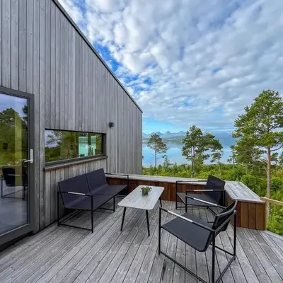 Architect-Designed Cabin With View In Molde