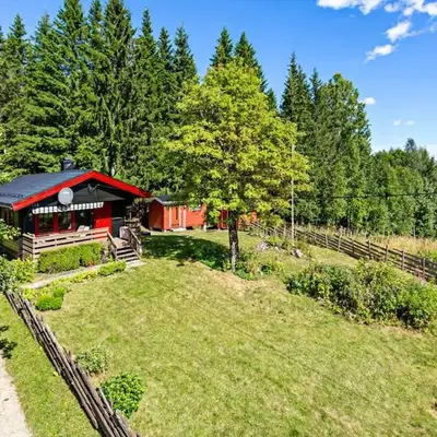 Cottage w Wilderness Feeling 20 min from airport