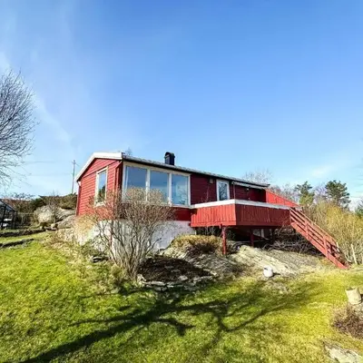 6 person holiday home in KLOKKARVIK