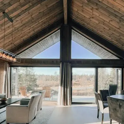 Modern Mountain Cabin Near Syningtoppen
