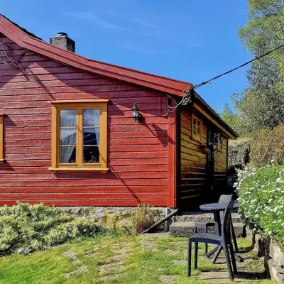 Nice Home In Valen With House Sea View