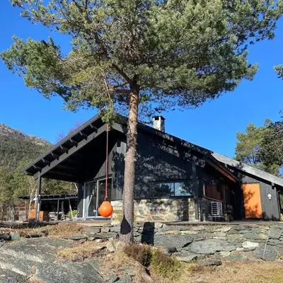 Sea Cabin With Views On Kallevikevegen