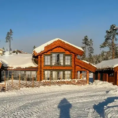 Log Cabin With Views Over Turufjell