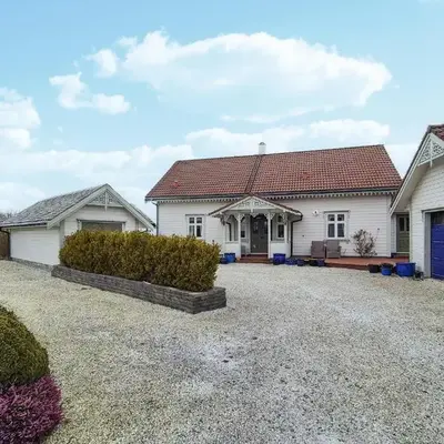 Awesome Home In Bekkjarvik