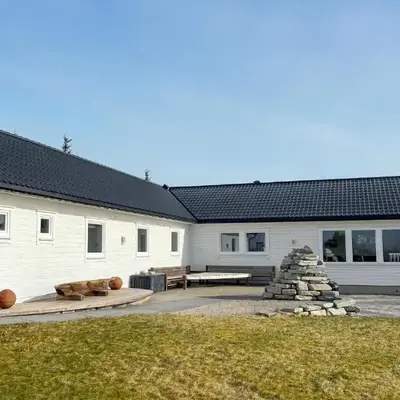5 Bedroom Beautiful Home In Kverva