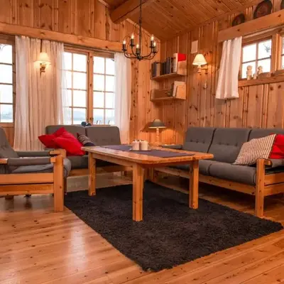 Hagali by Norgesbooking - cabin by the lake Næra