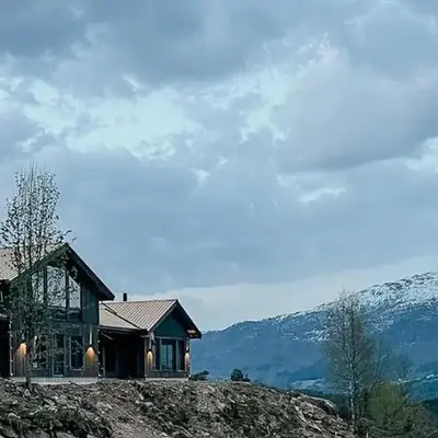 Cozy Modern Cabin With Outstanding View In Sogn