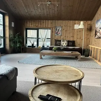 Modern mountain apartmen Ski in and out