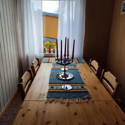 Leilighet nær E4 i sentrum av Eina