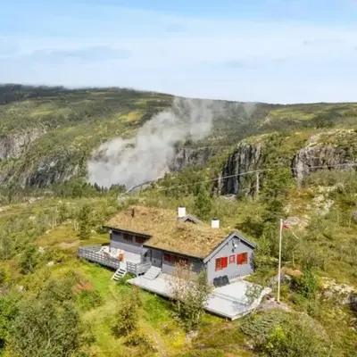 Guest favorite - 5 mins from Vøringsfossen