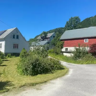 Cozy house closw