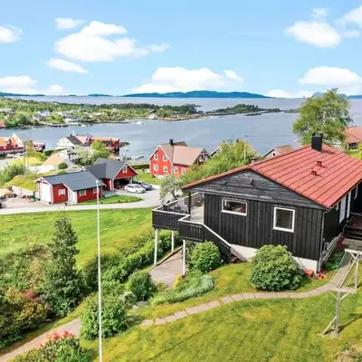 8 person holiday home in Stavang