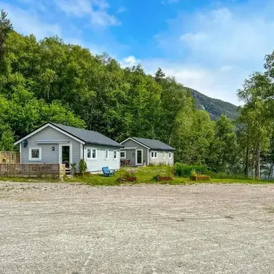 2 Bedroom Awesome Home In Lavik