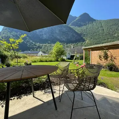 Flåm Tinyhouse with a Waterfall View