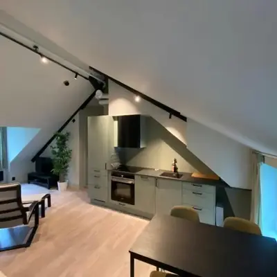 Central Apartment for 5