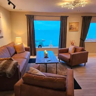 Newly renovated apartment in beautiful Haramsøy