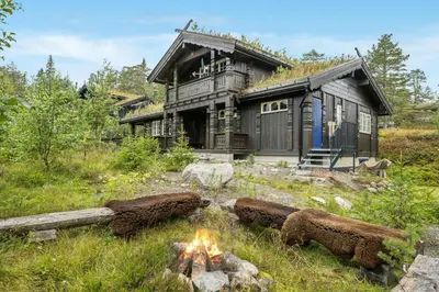 Gallery image of Cabin Between Mountain And Forest in Lampeland