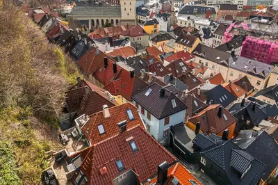 an overhead view of a town with red roofs at Bispengsgaten 16 in Bergen