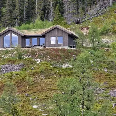 Ny hytte med panoramautsikt