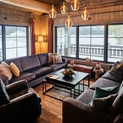 Log Cabin By Lake Osensjøen