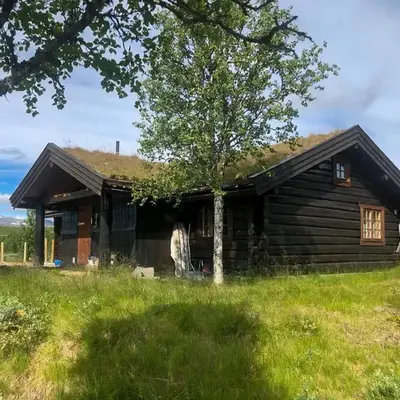 Traditional Log Cabin At Reineskarvet