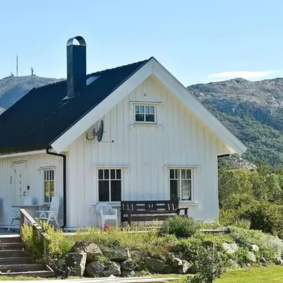 5 person holiday home in Oksvoll